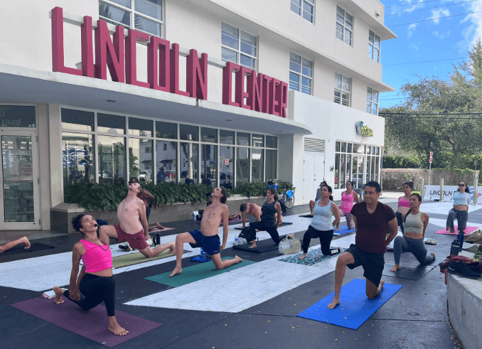 Community Yoga on Lincoln Road